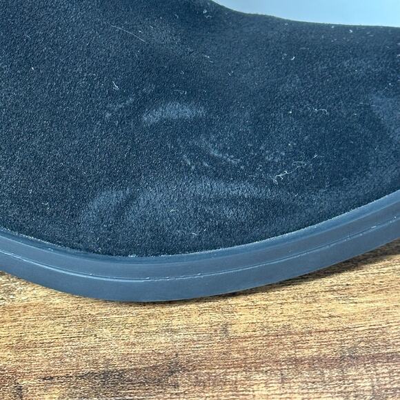 CLARKS Memi Buckle Black Suede Black Suede Bootie Womans size 8 - Picture 2 of 11